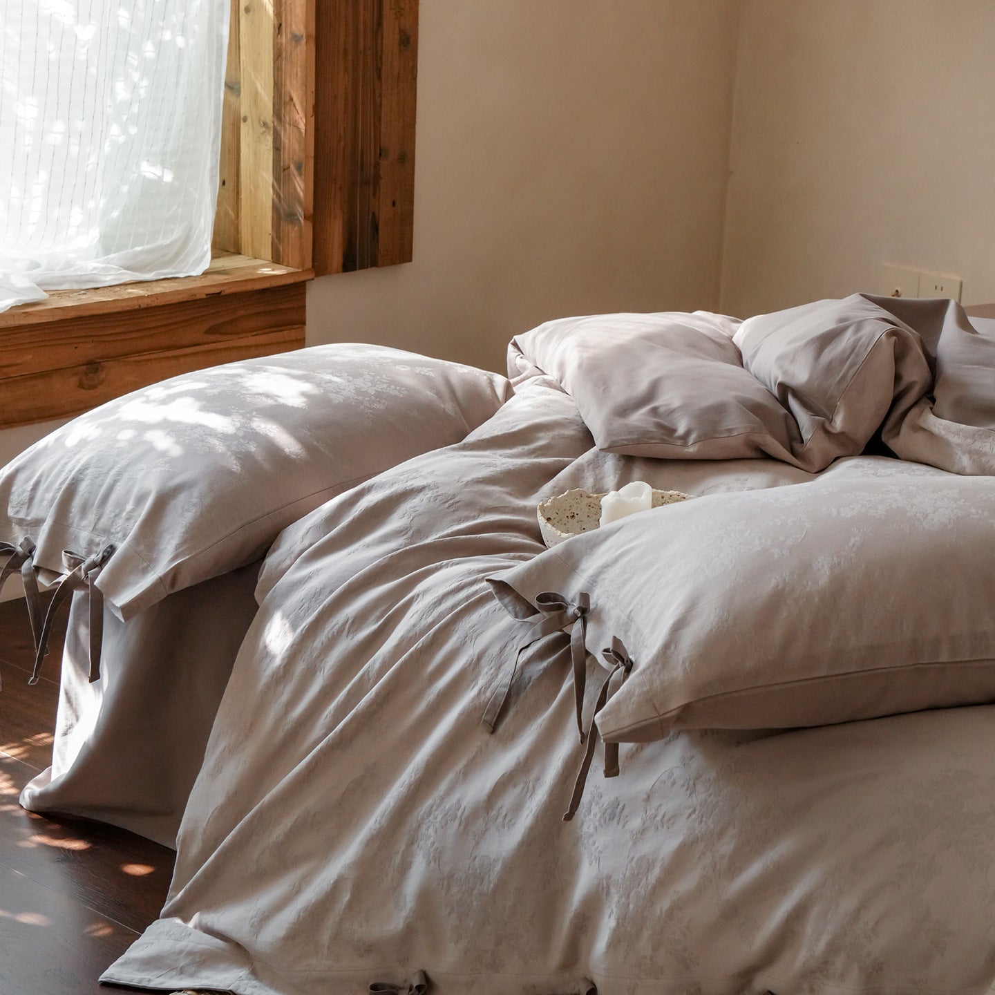 Blush Fleur Jacquard Cotton Bedding Set – Stone Taupe Berriscent