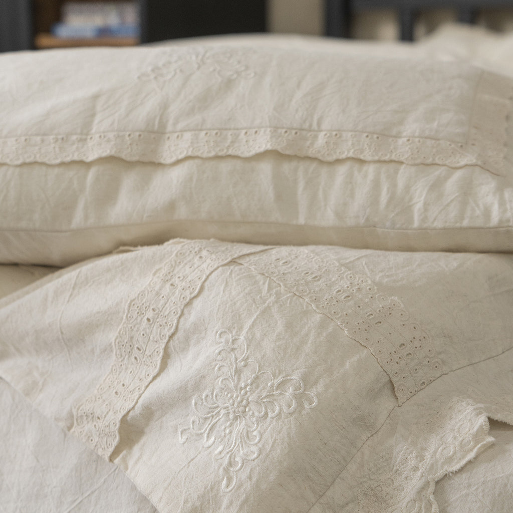 The Linen Whisper | Lace-Trimmed Cotton & Linen Bed Linen