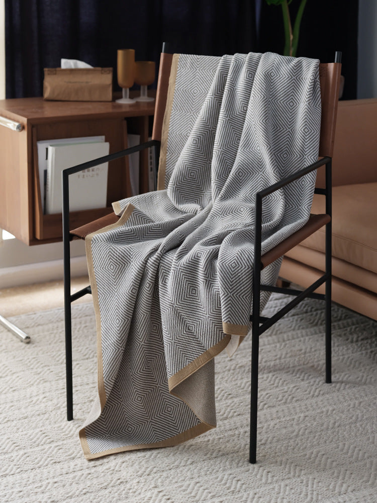 Linear Echo Geometric Throw Blanket Berriscent
