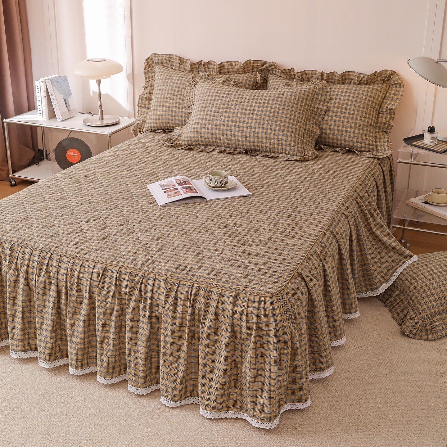 The Toasted Hearth Ensemble | 40s Quilted Bed Linen