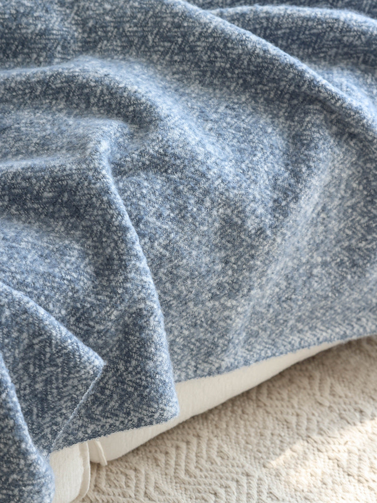Nordic Softline Woven Throw Blanket Berriscent