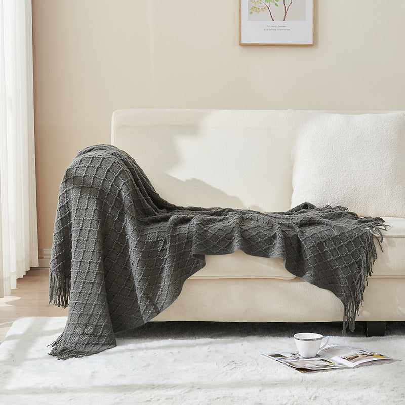 Solea Textured Throw – Soft Woven Elegance with Fringe Detail Berriscent