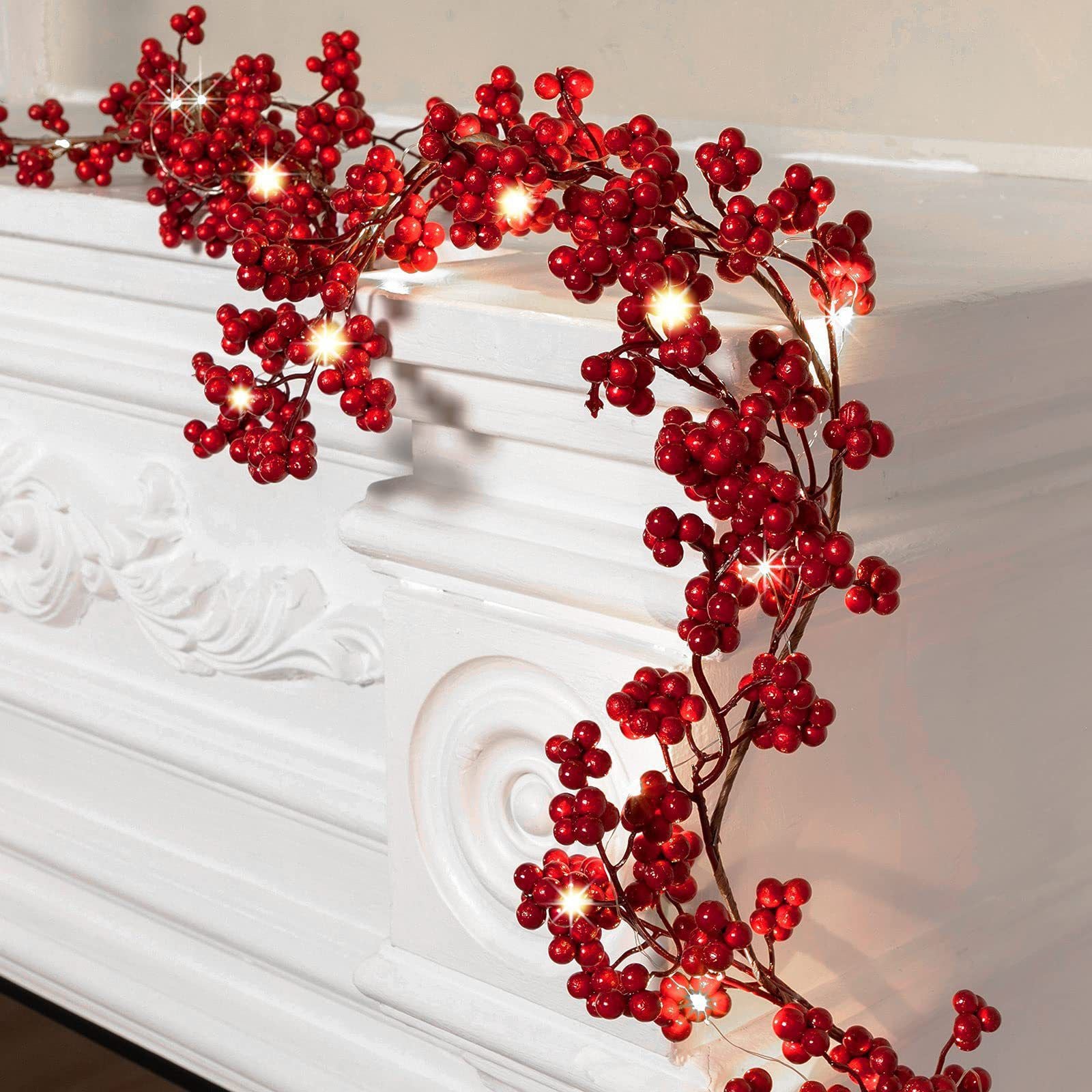 Red Berry Christmas Garland – 1.8 m Decorative Accent
