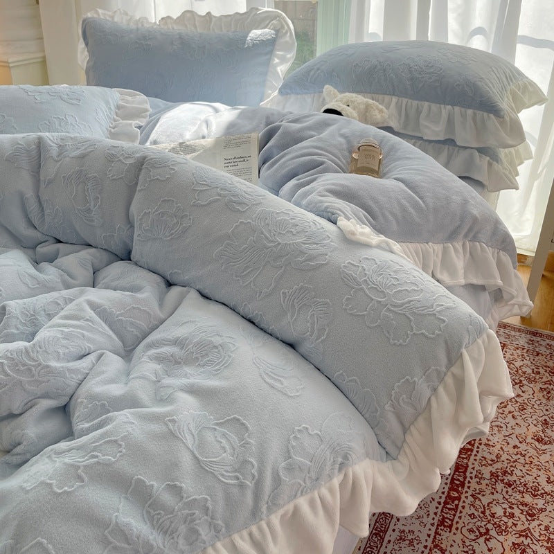 Floral Embrace Bedding Set (4-Piece Set)