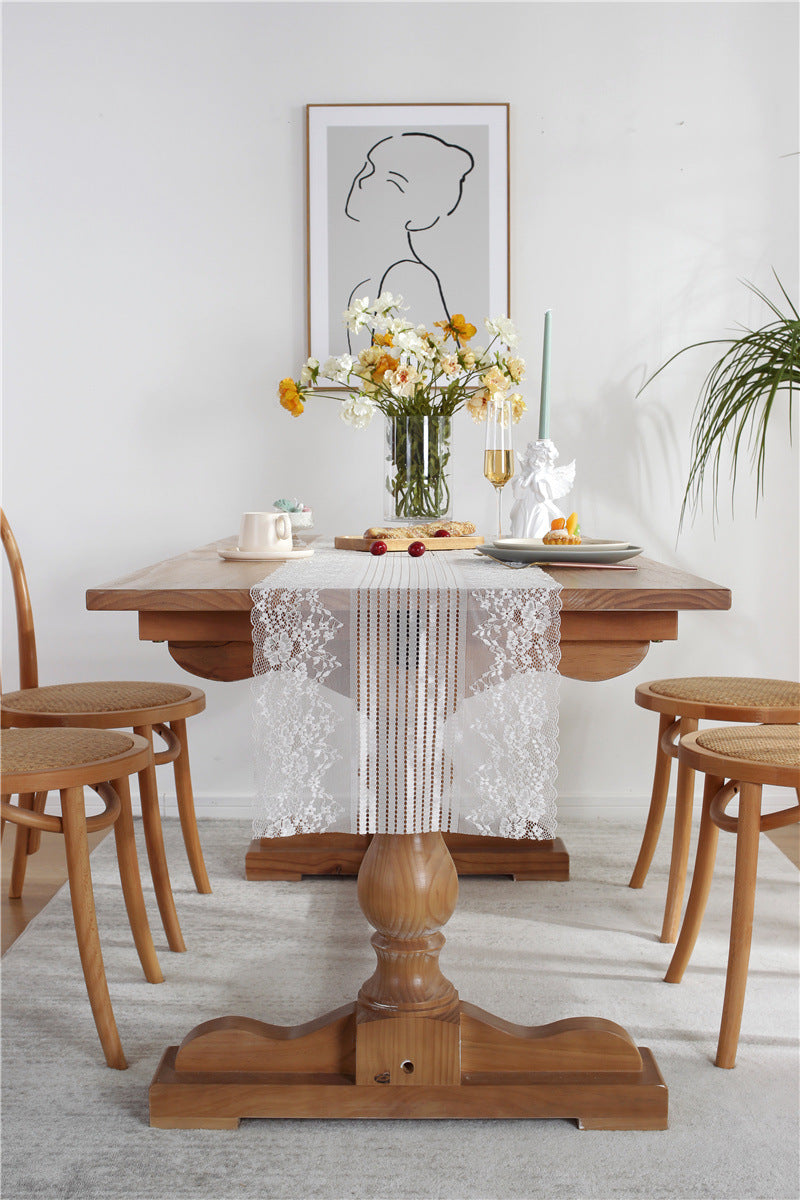 Floral Lace Table Runner – Elegant Sheer Design Berriscent