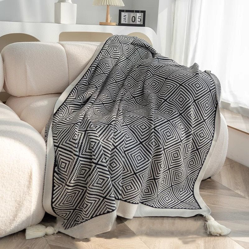 Geometric Weave Tasselled Throw Blanket Berriscent