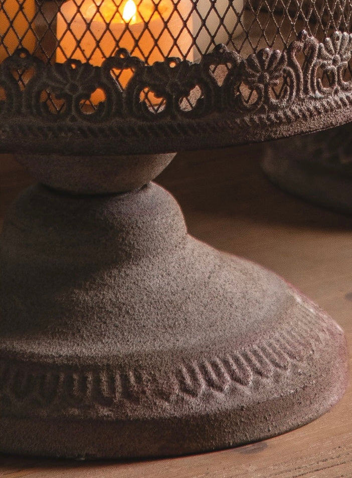 The Château Lumière Lanterns Berriscent