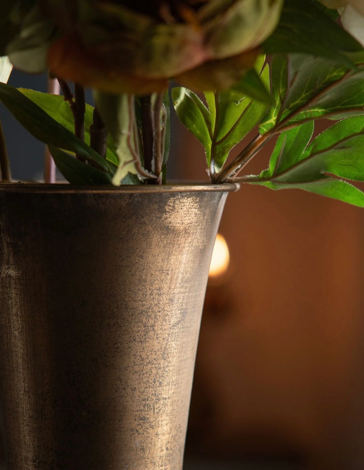 Golden Heritage Tall Vase – Antique Elegance for Refined Interiors Berriscent