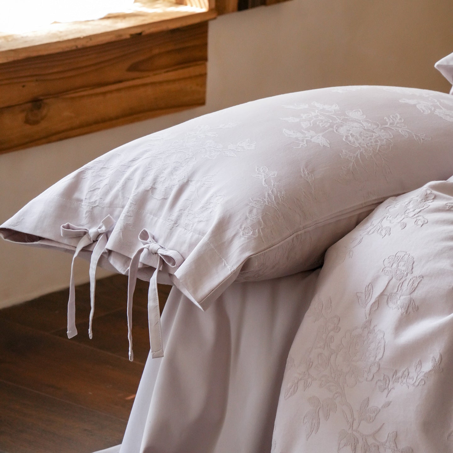 Blush Fleur Jacquard Cotton Bedding Set – Lavender Mist Berriscent