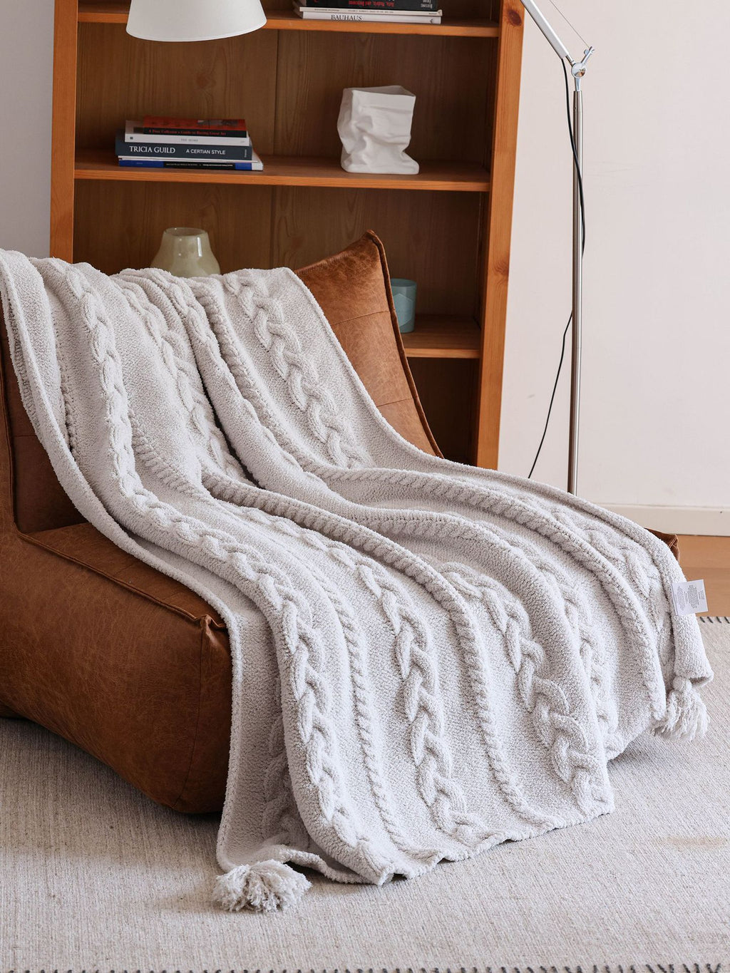 Braided Relief Thick Throw Berriscent