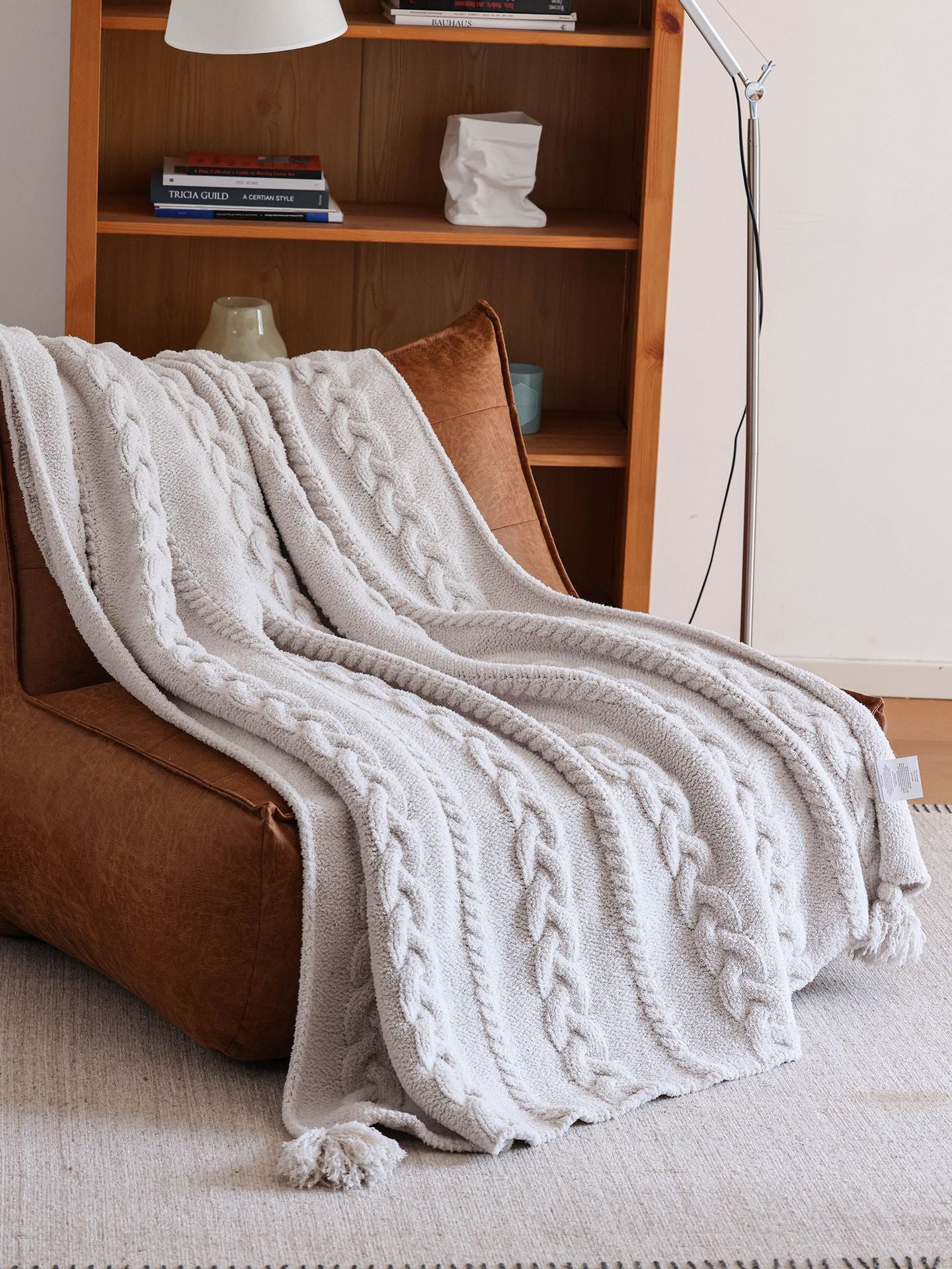 Braided Relief Thick Throw Berriscent