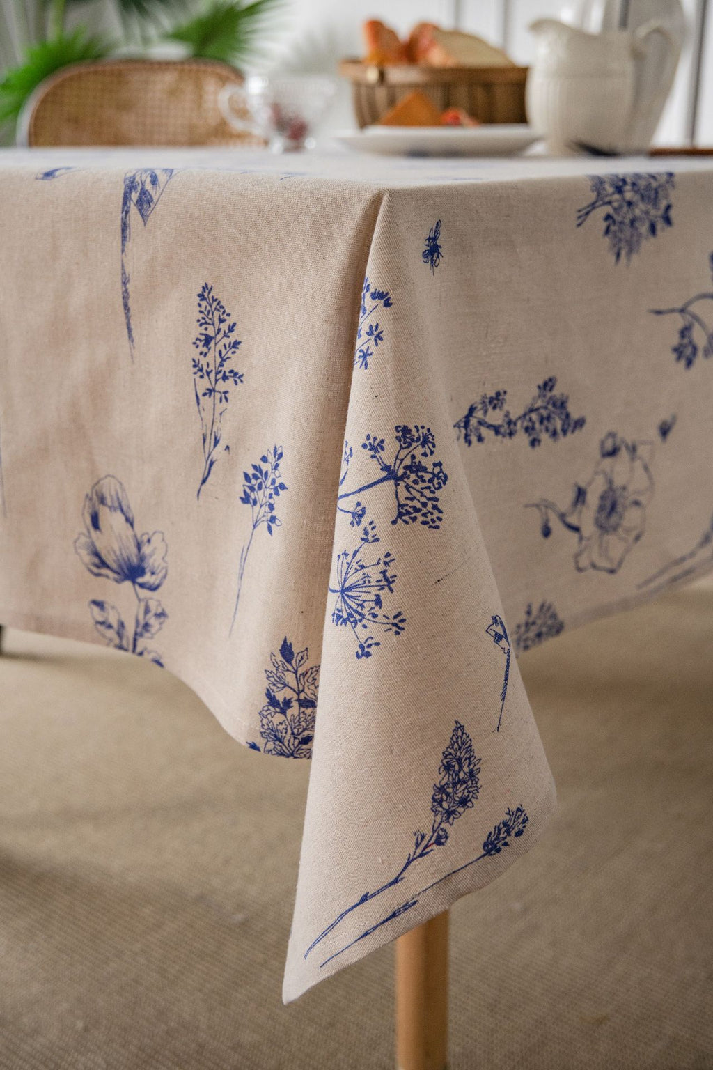 Cotton & Linen Botanical Tablecloth Berriscent