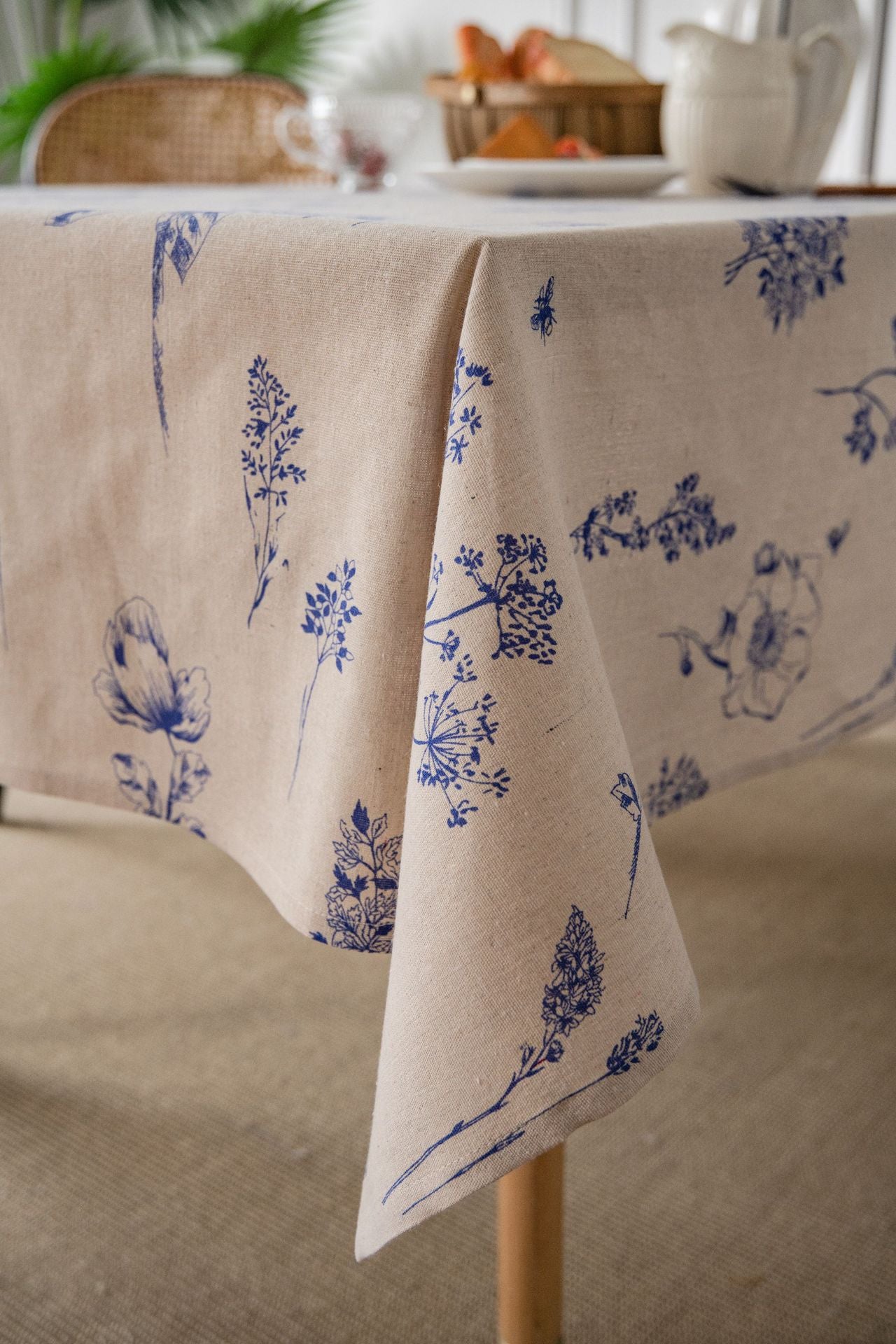 Cotton & Linen Botanical Tablecloth Berriscent
