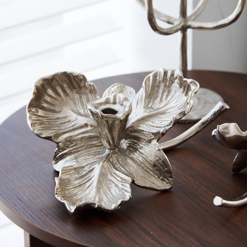 Sculpted Bloom Aluminium Candle Holder Berriscent