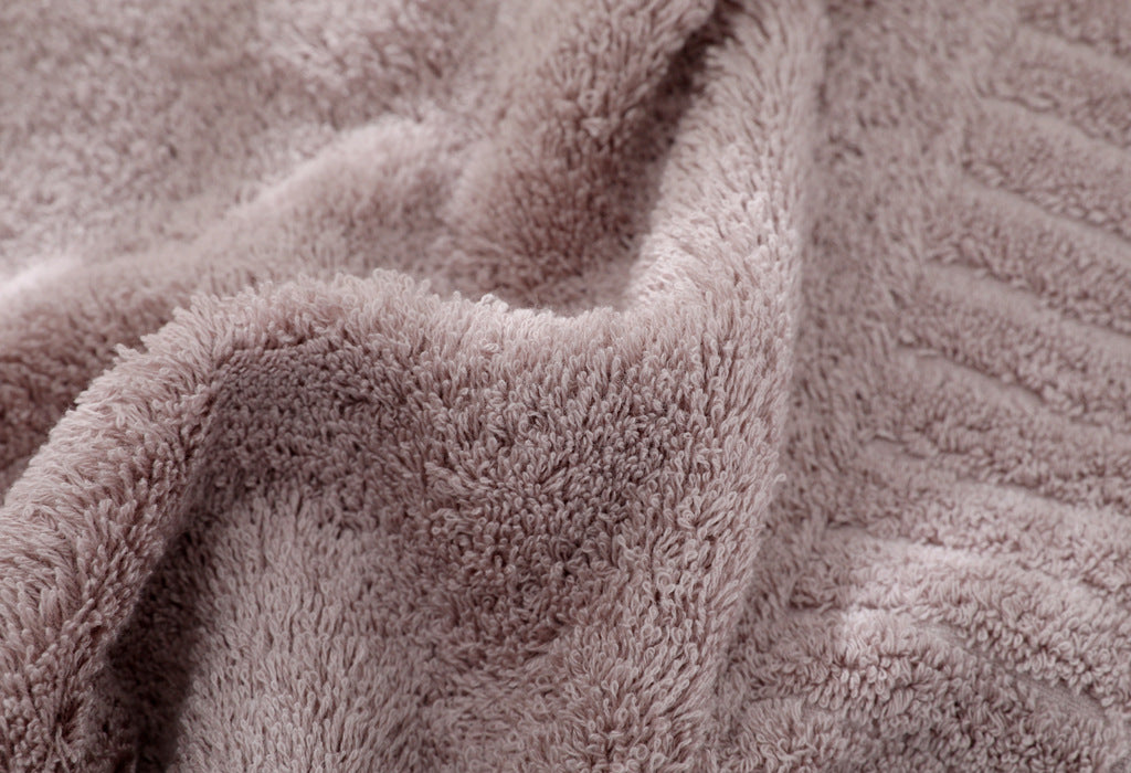 Velour Essence Bath Towel – 140 × 70 cm, Long-Staple Cotton Berriscent