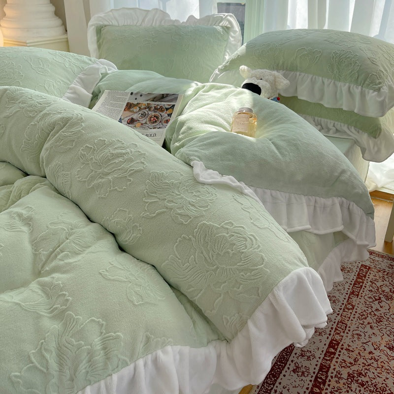 Floral Embrace Bedding Set (4-Piece Set)