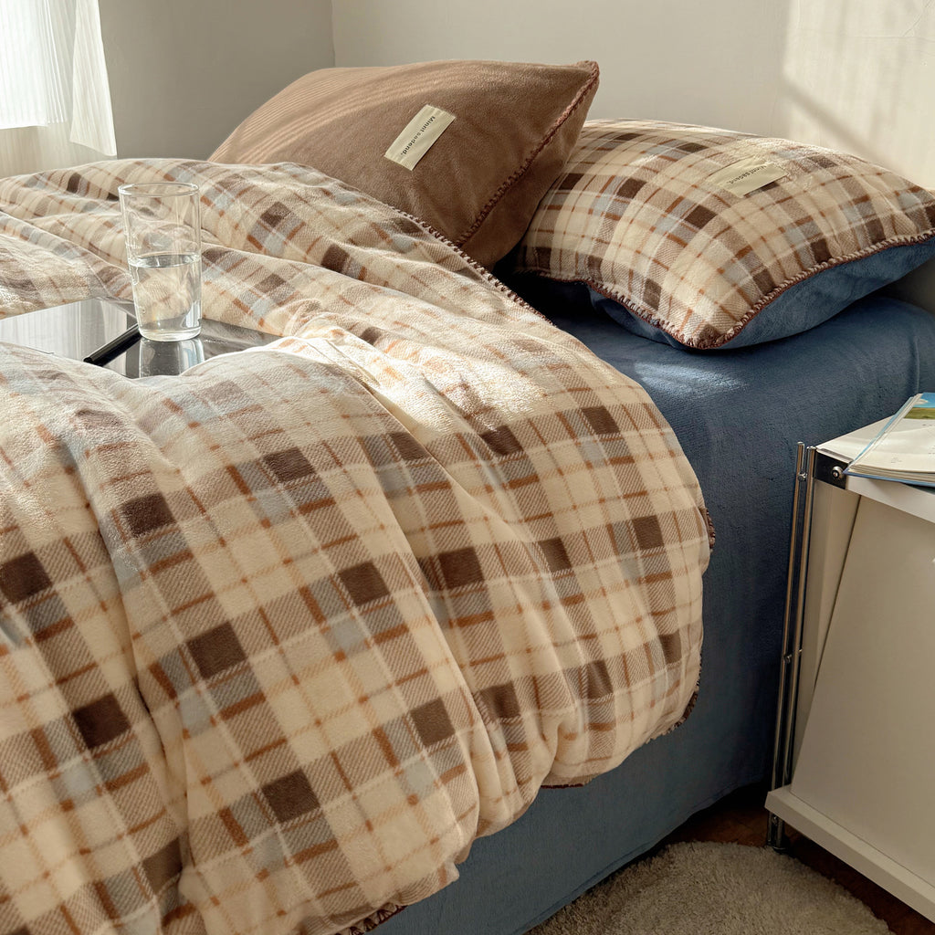 Cozy Plaid Flannel Bedding Set Berriscent
