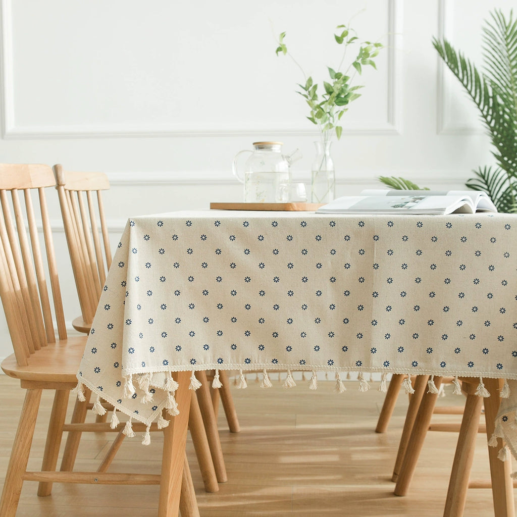 The Porcelain Daisy | Cotton Blend Tablecloth