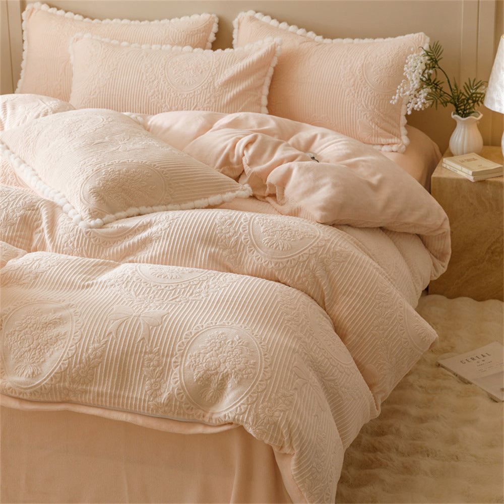 Embossed Plush Flannel Bedding Set – Blush Berriscent
