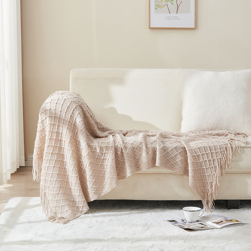 Solea Textured Throw – Soft Woven Elegance with Fringe Detail Berriscent