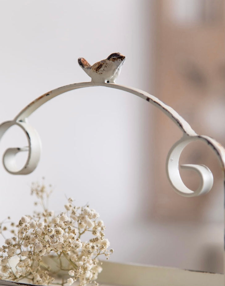 The Sparrow Grace Stand Berriscent