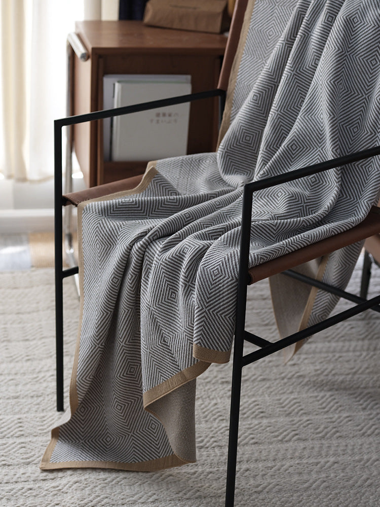 Linear Echo Geometric Throw Blanket Berriscent