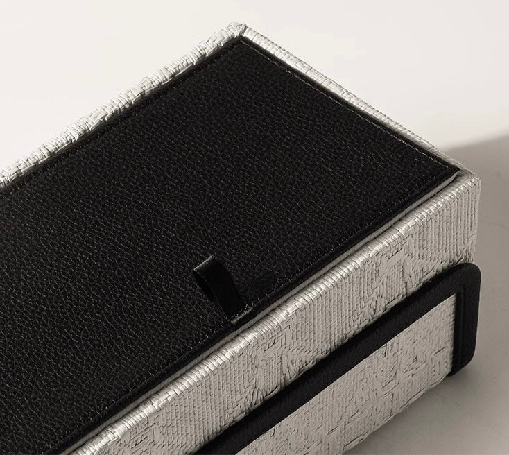 Éloise Woven Leather Tissue Case Berriscent