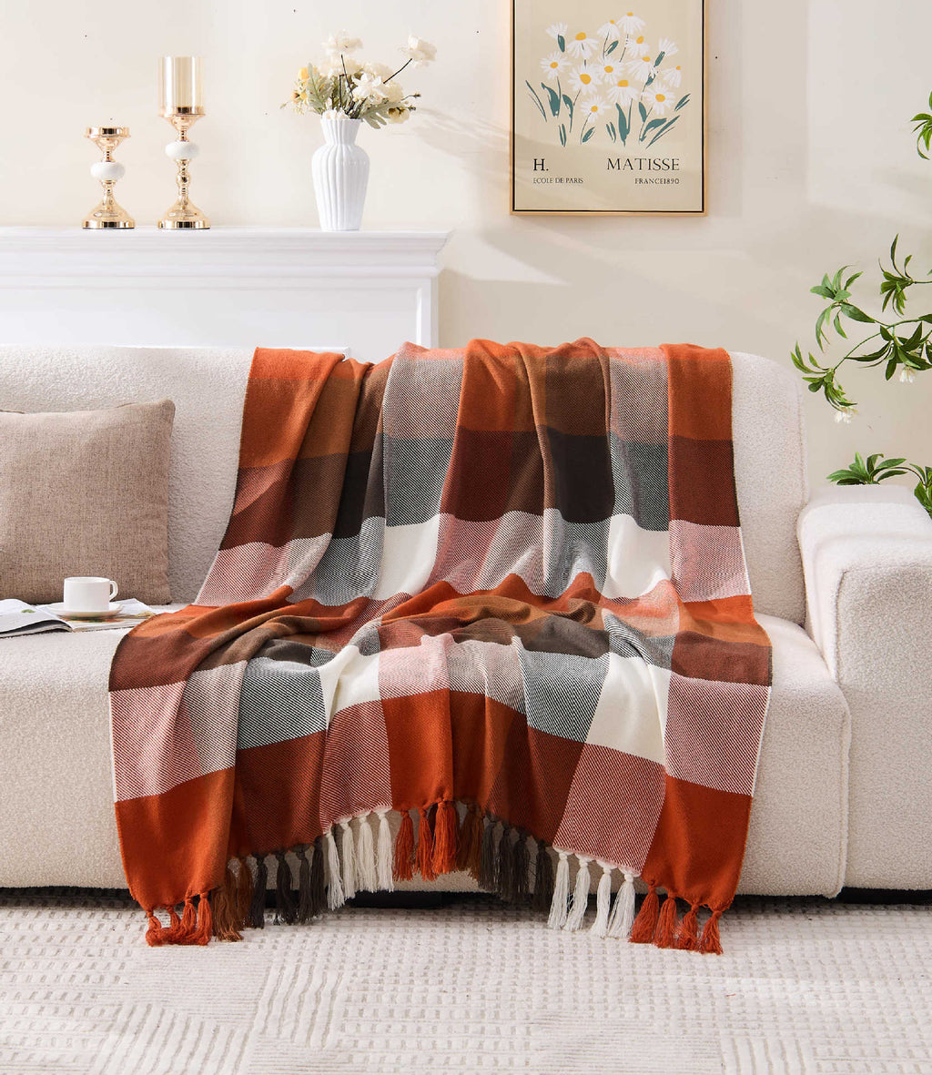 Plaid Tassel Woven Throw Blanket – Warmth & Style in Every Thread Berriscent