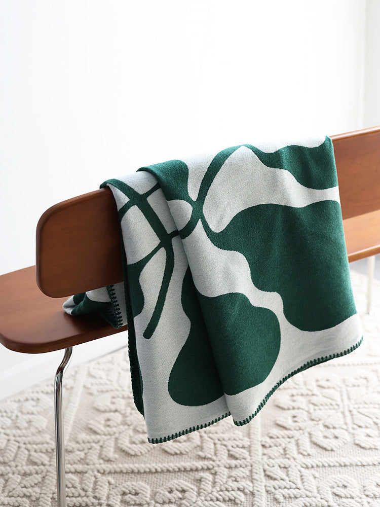 Organic Flow Throw Blanket Berriscent