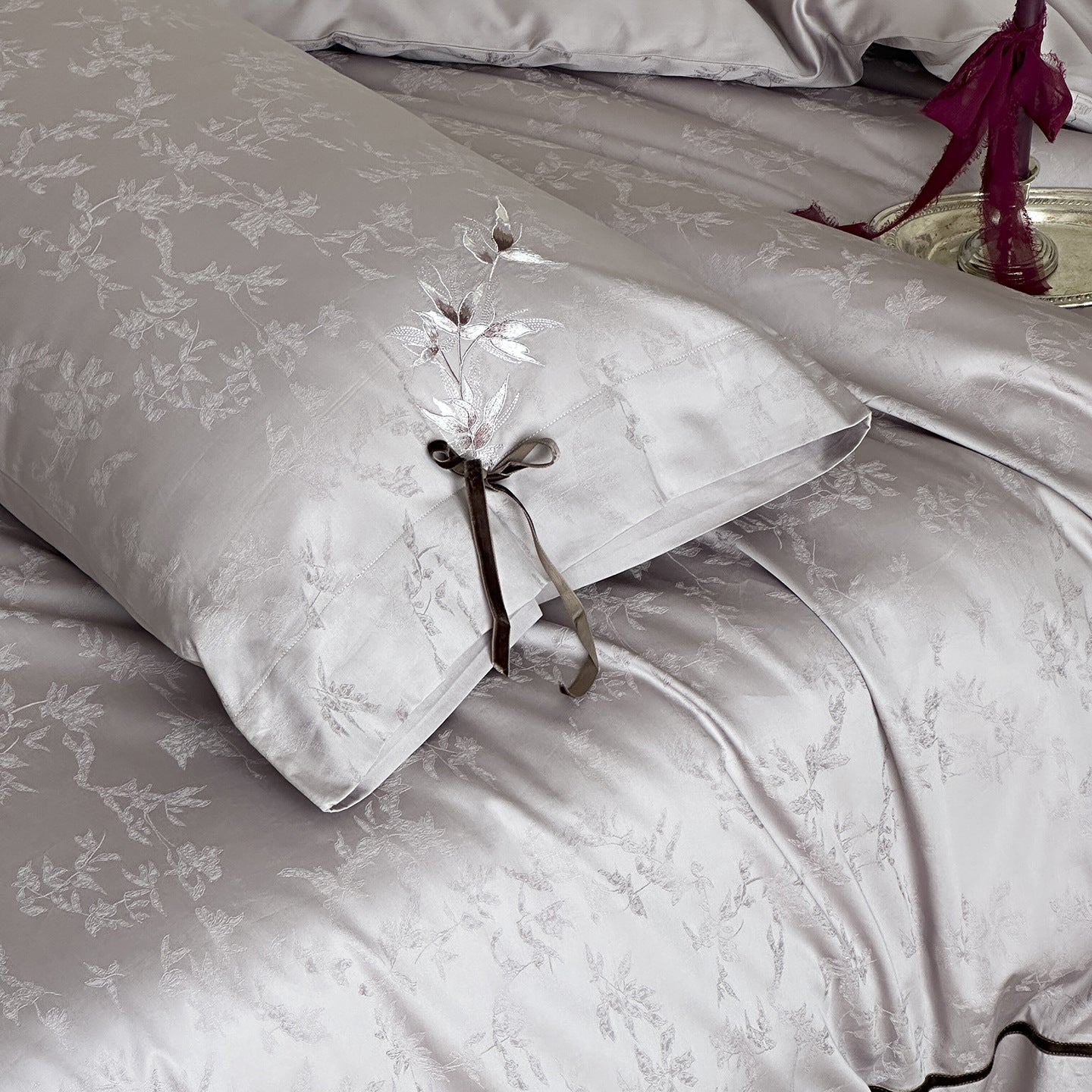 Maison Sylva Héritage - Luxury Botanical Jacquard Four-Piece Bedding Set Berriscent