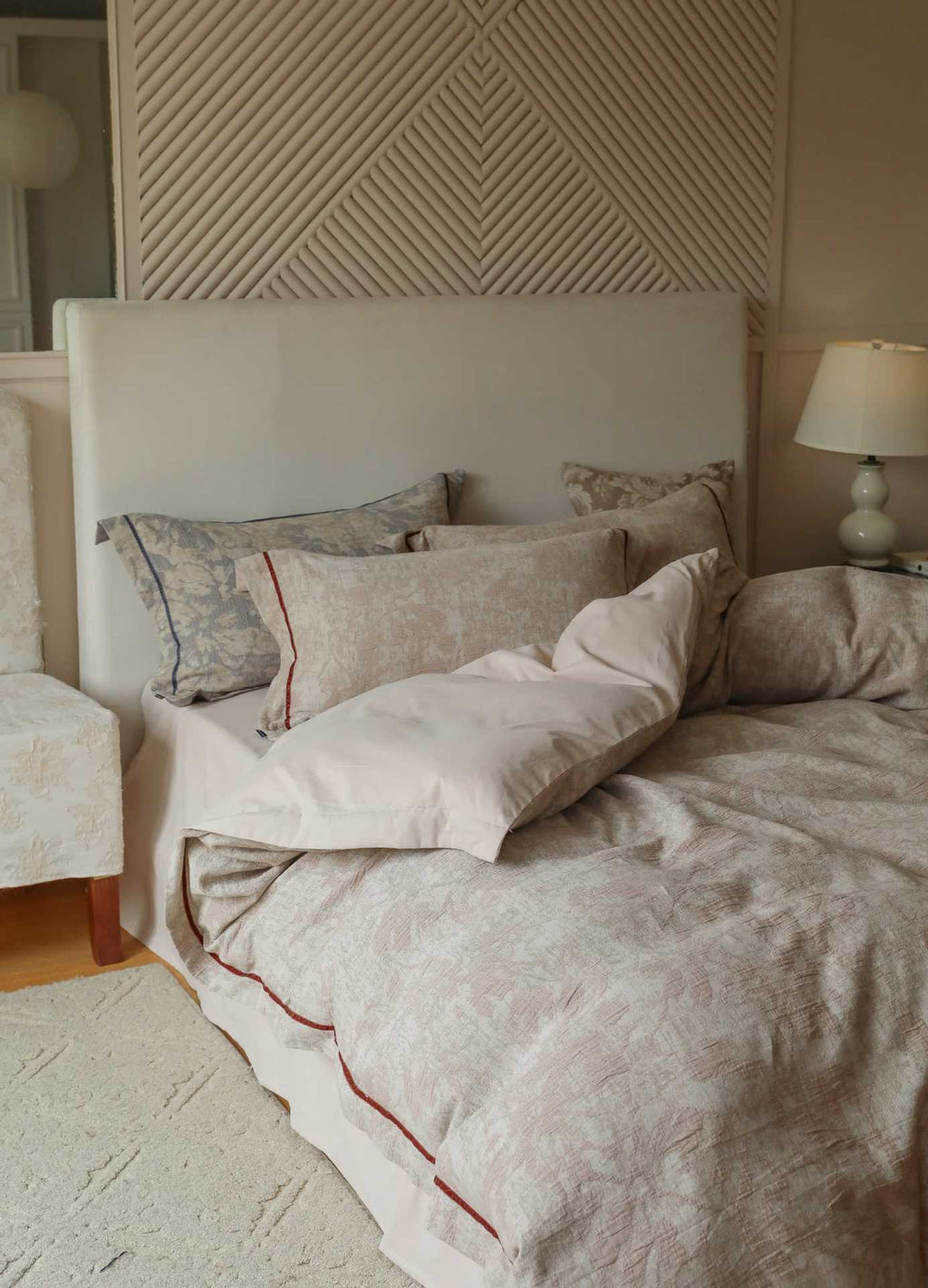 The Sculpted Trace | Embossed Jacquard Bed Linen