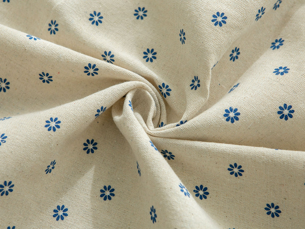 The Porcelain Daisy | Cotton Blend Tablecloth