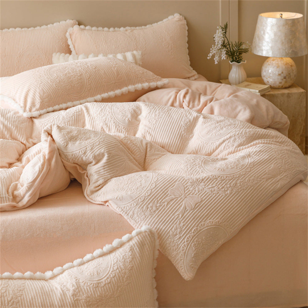 Embossed Plush Flannel Bedding Set – Blush Berriscent