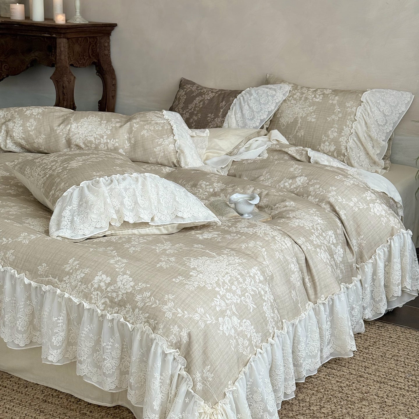 Maison Fleur Lace-Trim Bedding Set - Soft Linen Beige Berriscent
