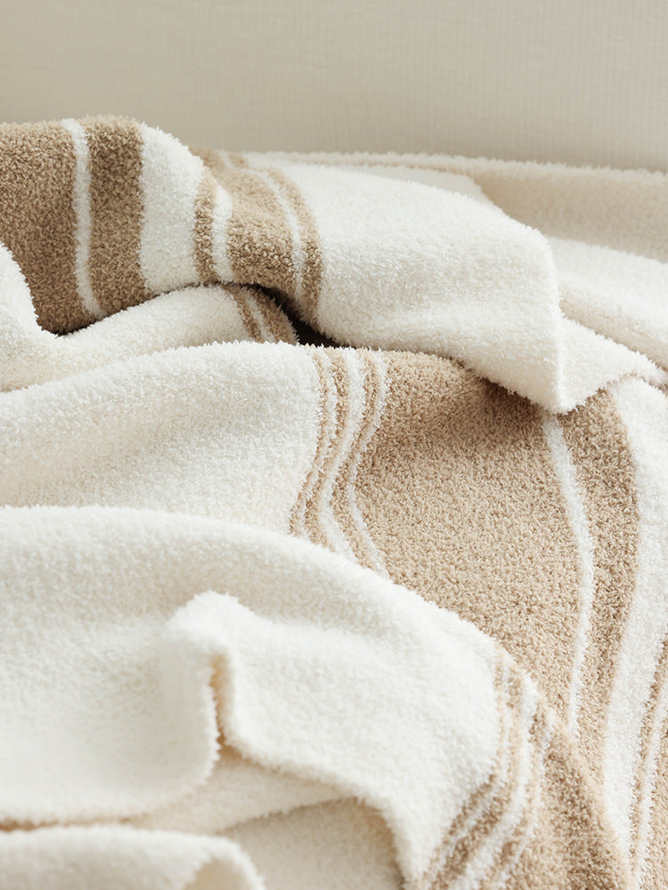 Soft Acrylic Throw Blanket – Plush Striped Design Berriscent