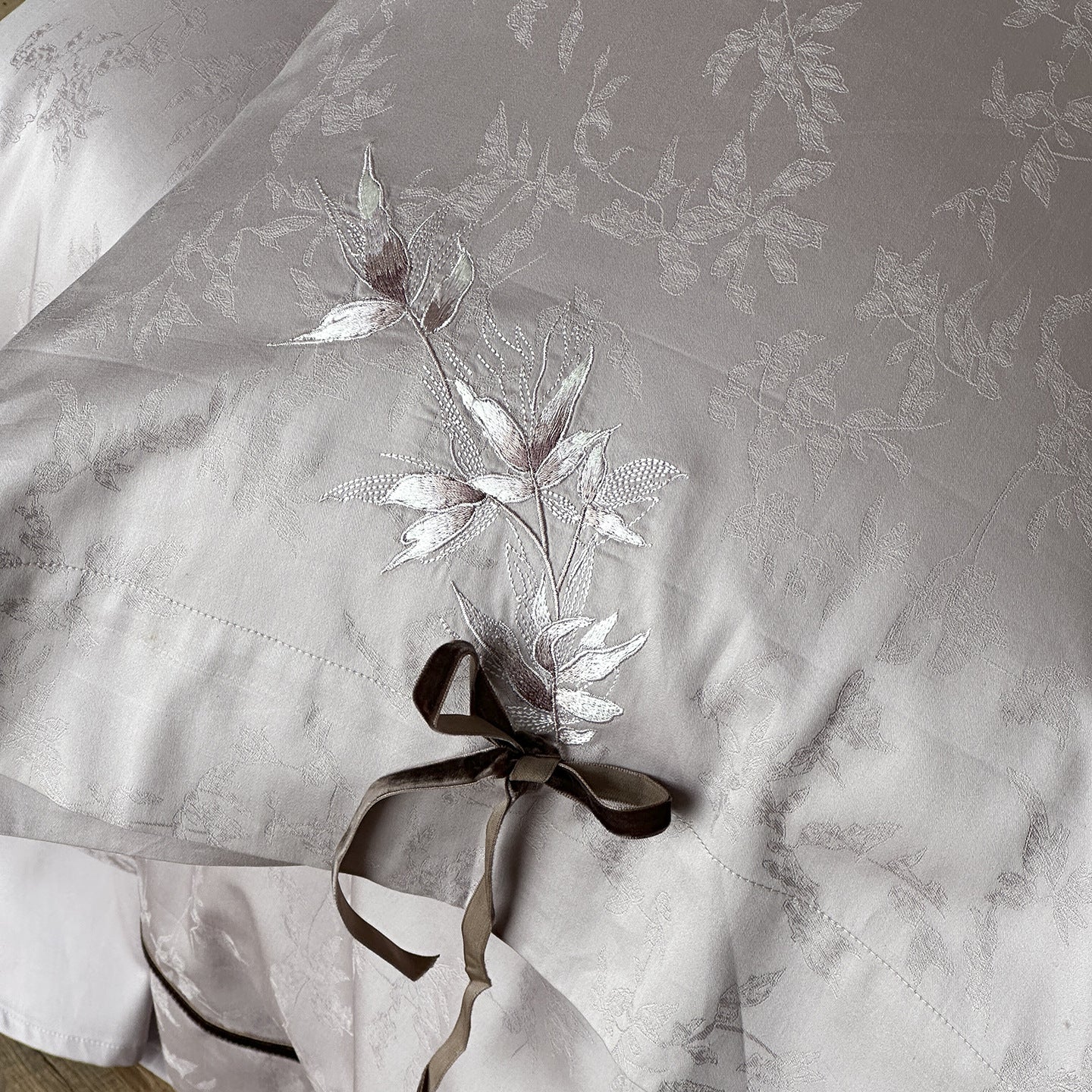 Maison Sylva Héritage - Luxury Botanical Jacquard Four-Piece Bedding Set Berriscent