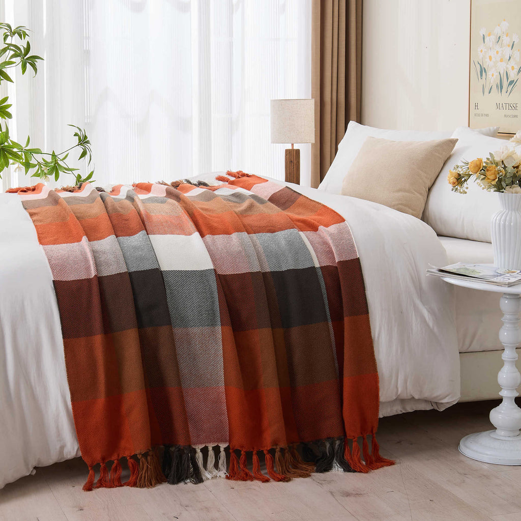Plaid Tassel Woven Throw Blanket – Warmth & Style in Every Thread Berriscent