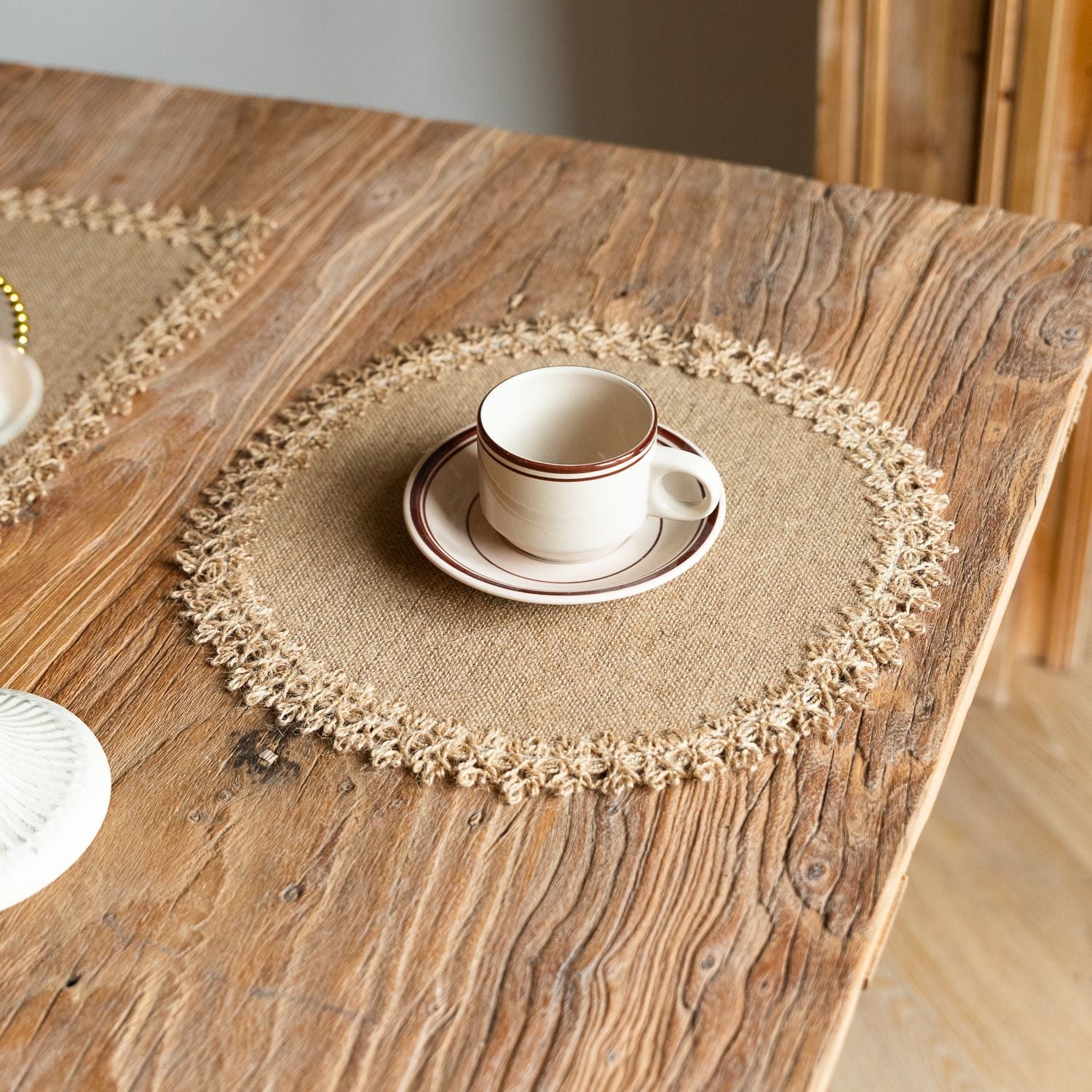 Rustic Bloom Round Placemat – 38 cm Berriscent