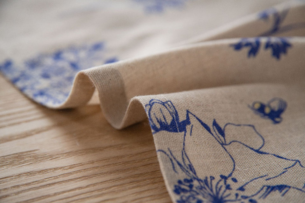 Cotton & Linen Botanical Tablecloth Berriscent
