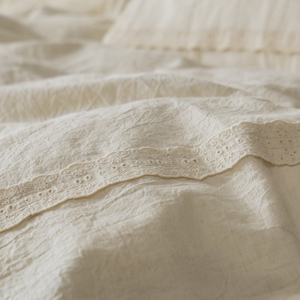 The Linen Whisper | Lace-Trimmed Cotton & Linen Bed Linen