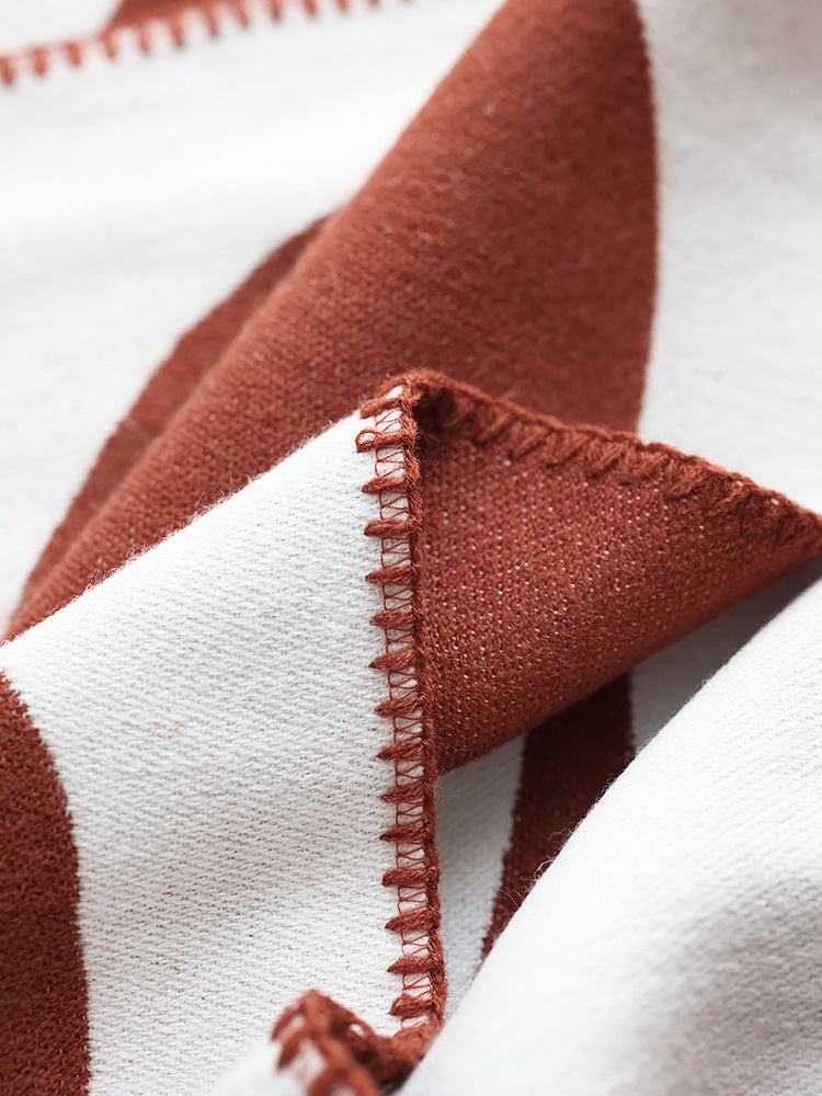 Organic Flow Throw Blanket Berriscent