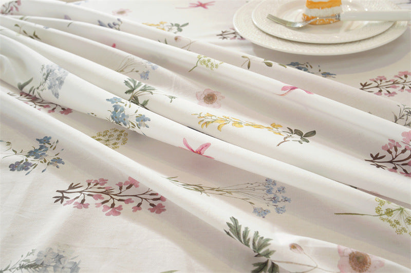 Cottage Bloom Cotton Tablecloth Berriscent