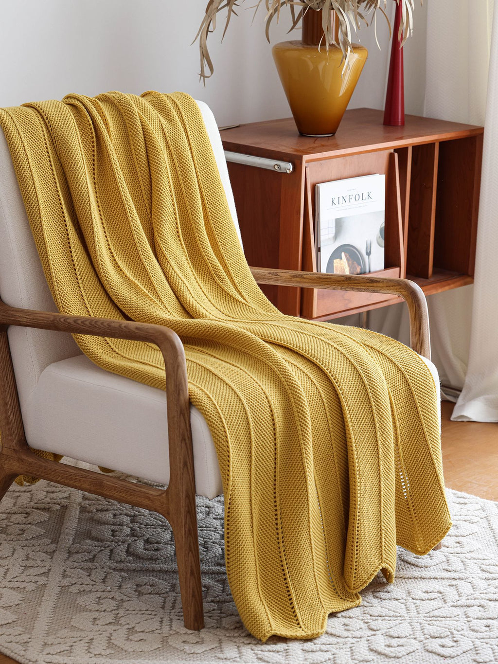  Elegant Textured Acrylic Throw Berriscent