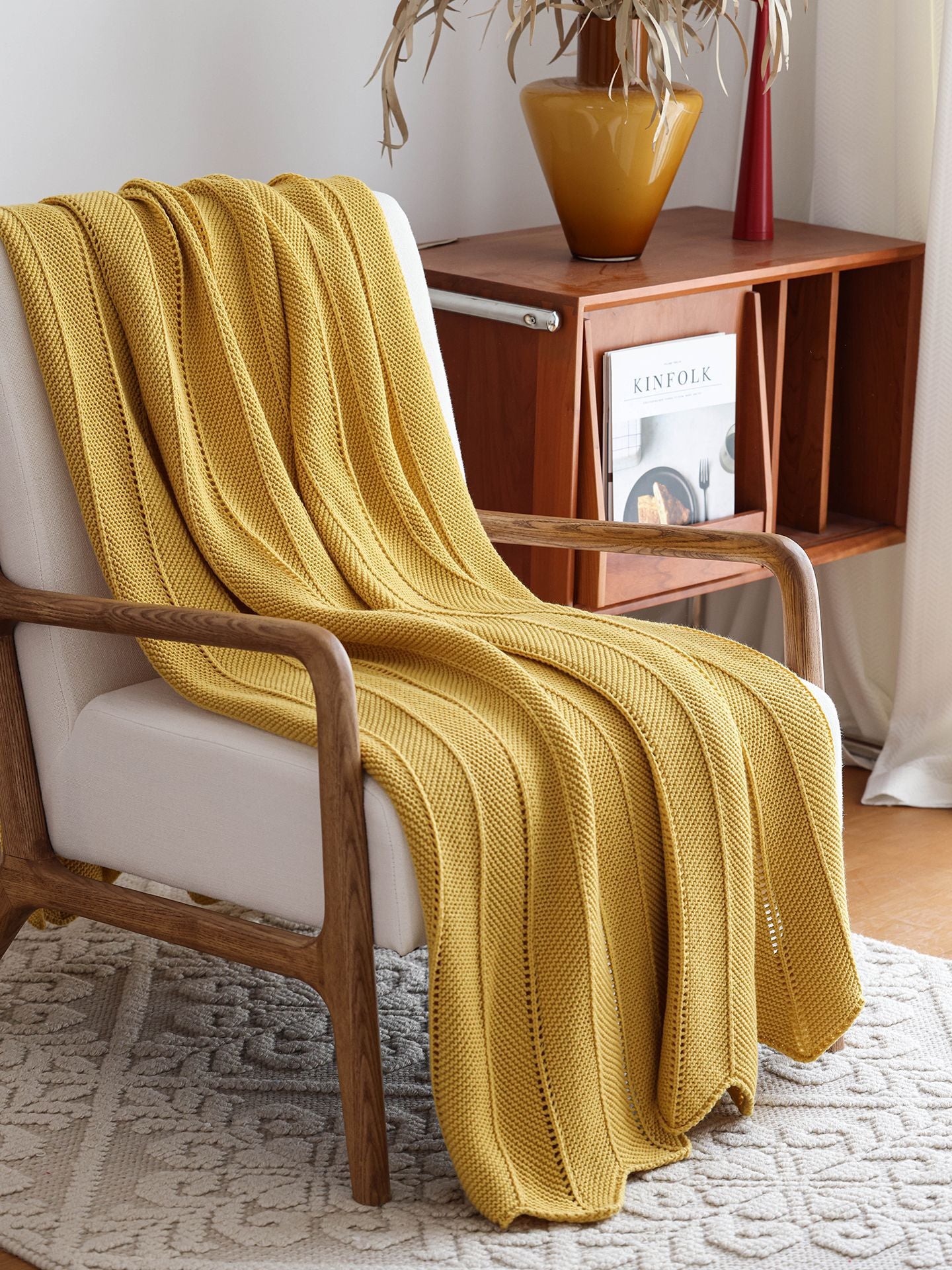  Elegant Textured Acrylic Throw Berriscent
