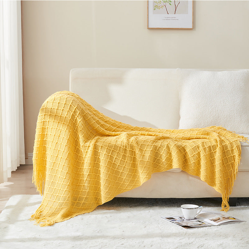 Solea Textured Throw – Soft Woven Elegance with Fringe Detail Berriscent