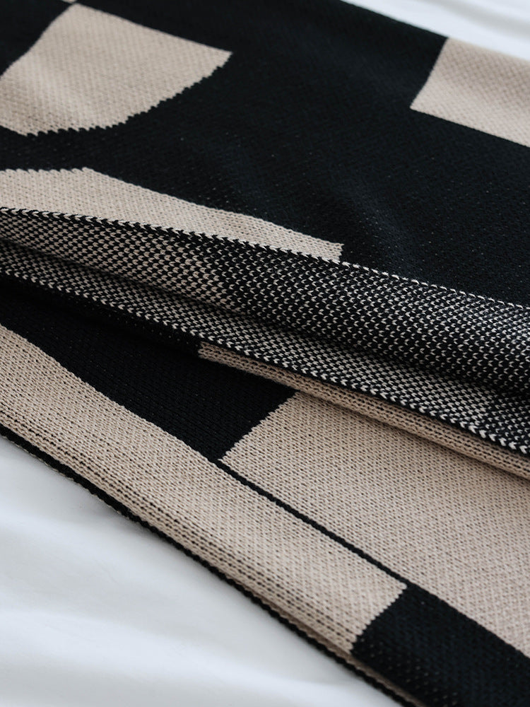Soft Geometry Throw Blanket — Black & Sand Berriscent