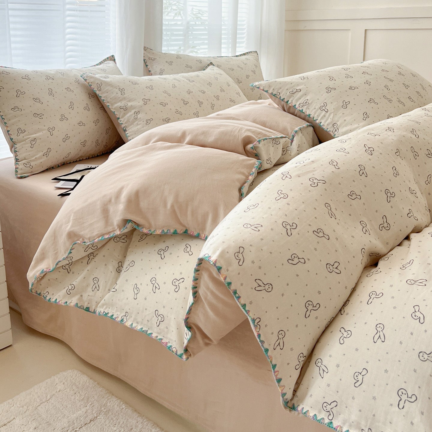Cotton Dreams Bedding Collection (4-Piece Set)