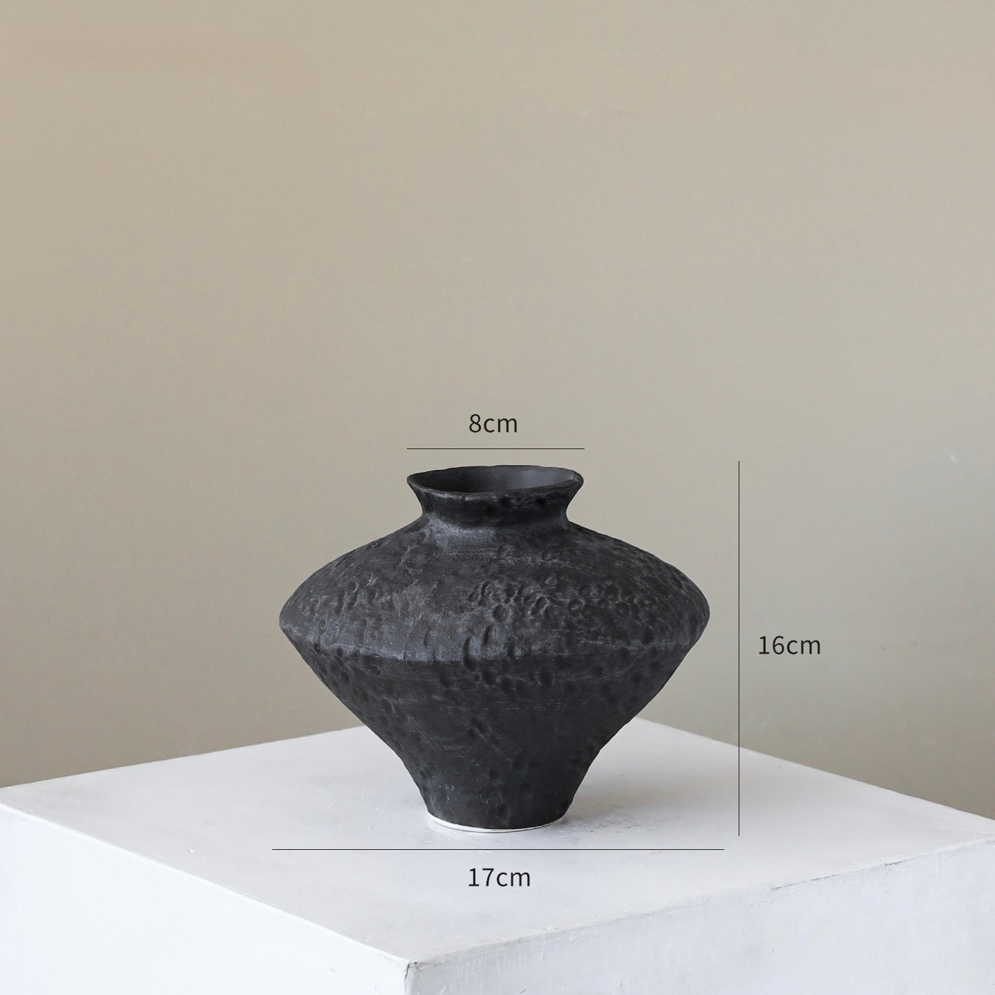 Obsidian Sculpture Vase Collection Berriscent