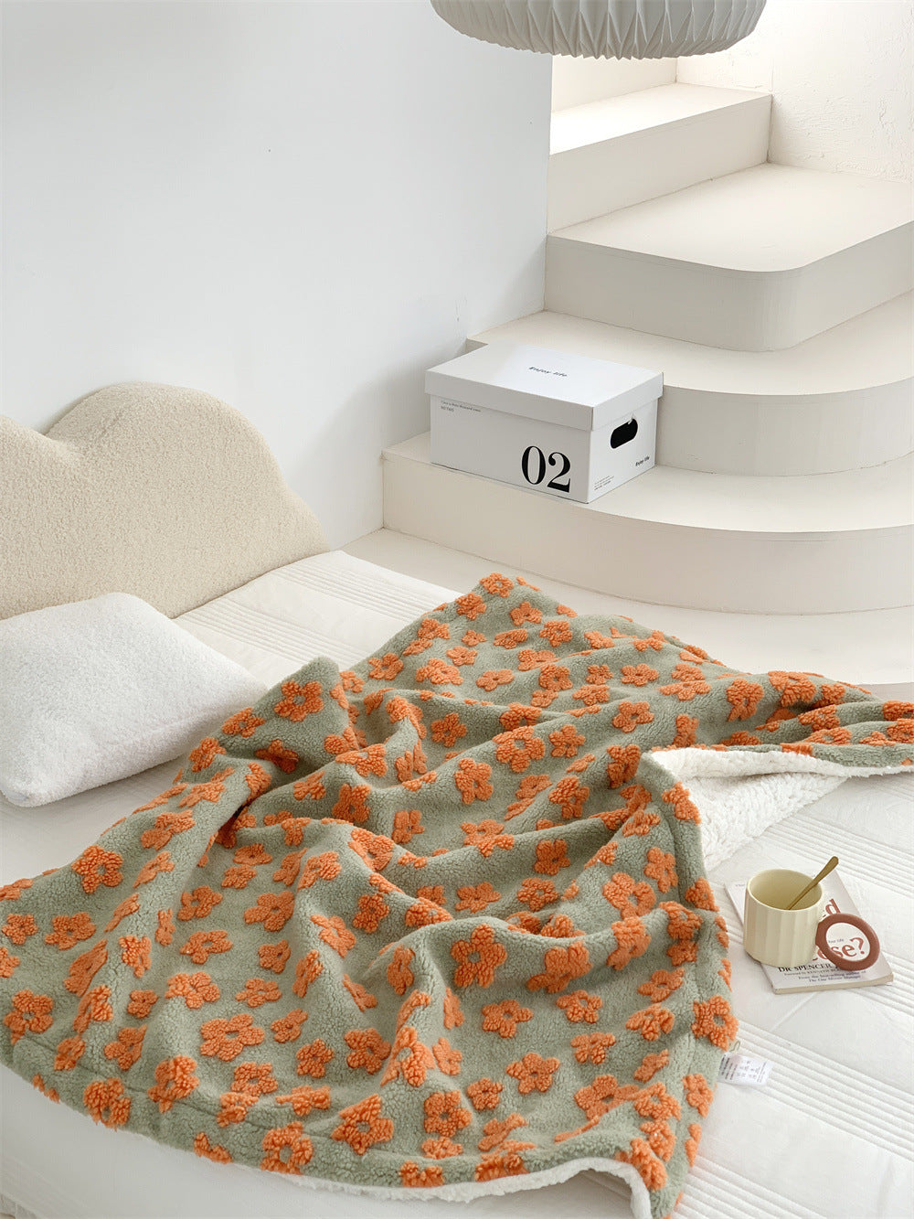 Bouclé Bloom Plush Throw Berriscent