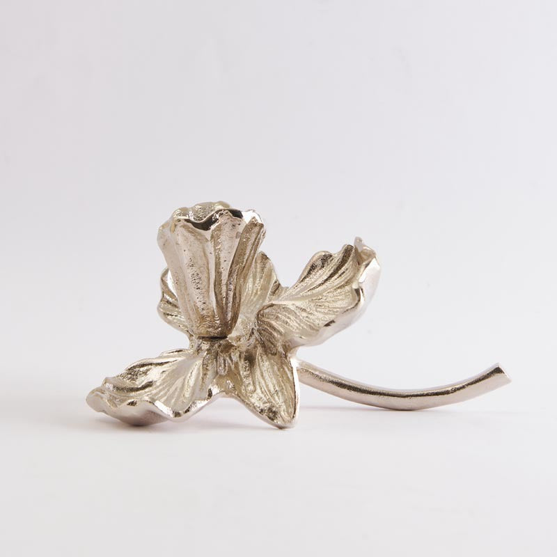 Sculpted Bloom Aluminium Candle Holder Berriscent
